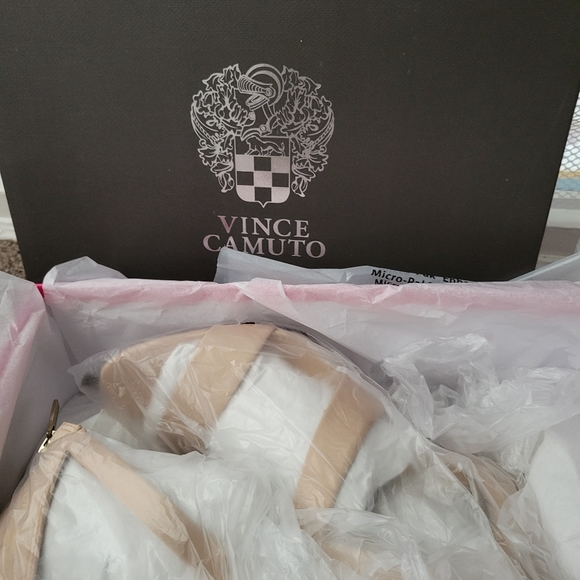 VINCE CAMUTO **NWT** Pascallia Sandal, sz 6 - Picture 7 of 10